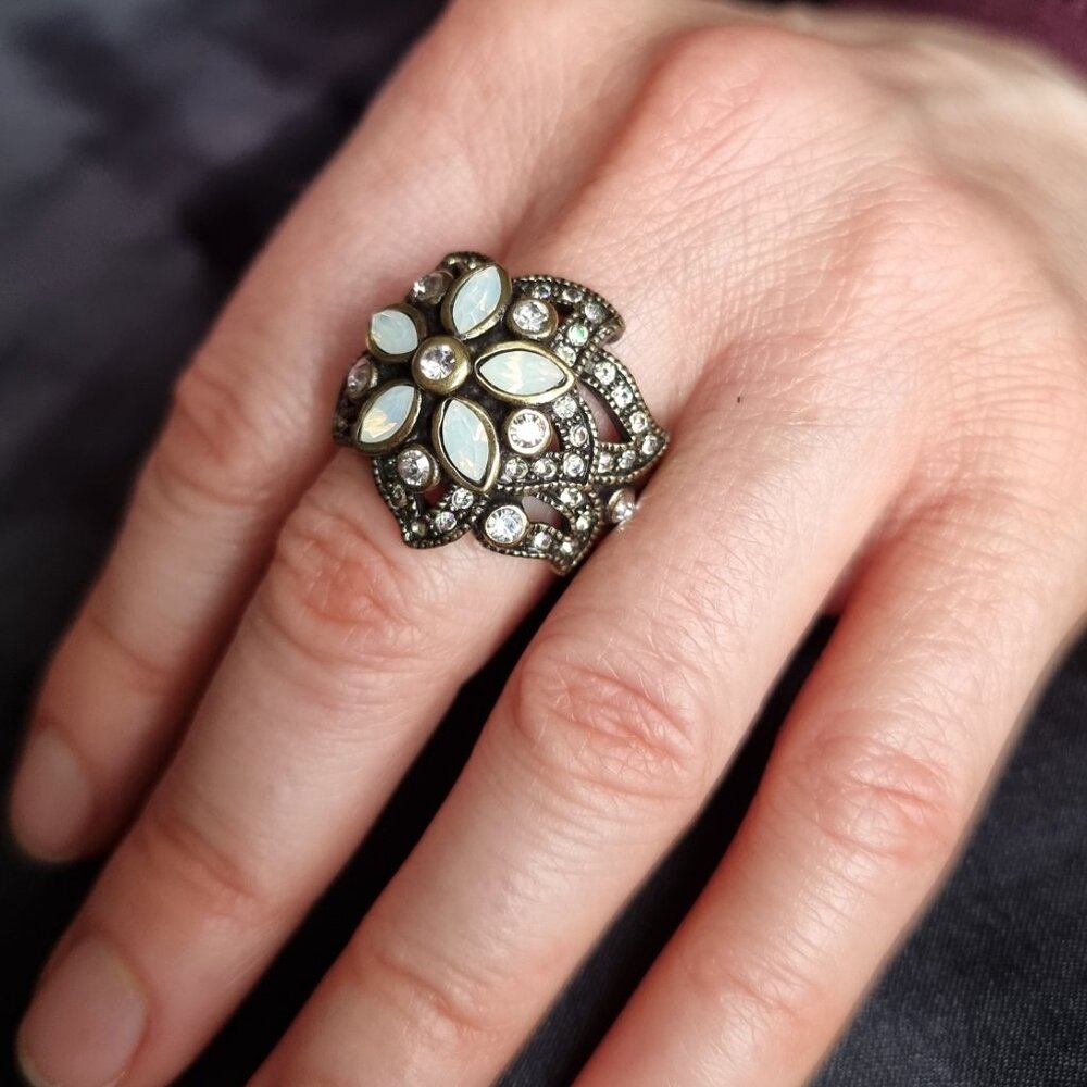 Vintage HEIDI DAUS White Stones Clear Crystals Bronze Tone Ring